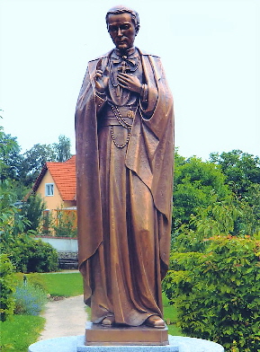2018_35_2 Statue-Johannes-Neumann von Kirche-in-Not