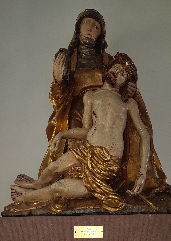 Pieta, Maria mit dem vom Kreuz abgenommenen Jesus