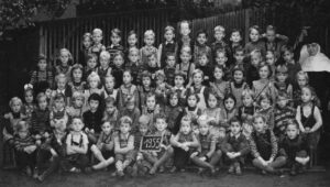 Jahrgang 1955
mit Schwester Elma