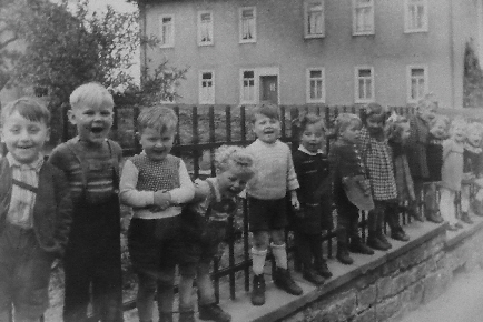 Kindergartenkinder um 1950