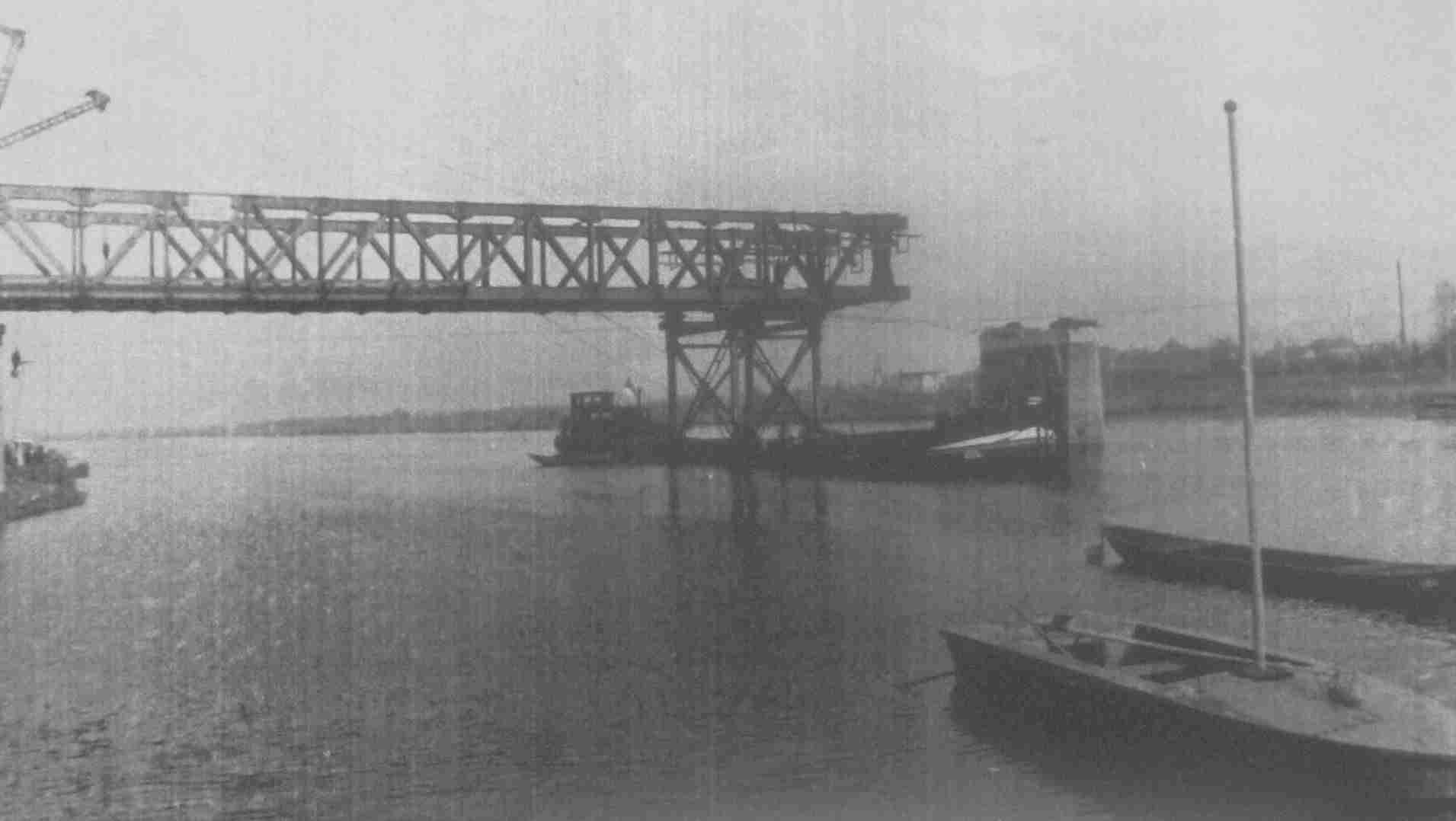 Brücke im Bau 16.11.1948