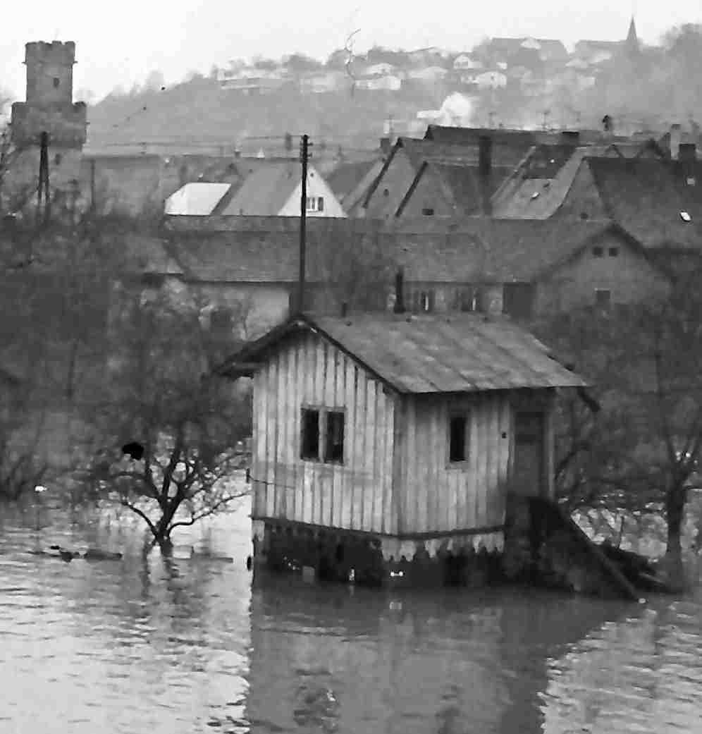 Fährhaus im Hochwasser