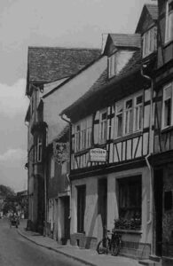 Ochsen_mit_Roemerstrasse_Postkartenausschnitt