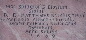 Steinernes Kreuz Seite